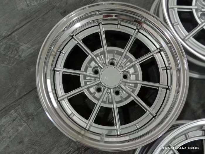 Mercedes Benz Classic Design 17x8J 3-Piece Wheel Silver Center Disk Step Lip