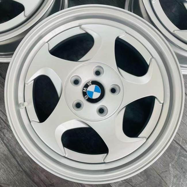 Classic Original 96~97 For BMW 850i 3-Piece Wheel 17 Inch Part Number: OW59237