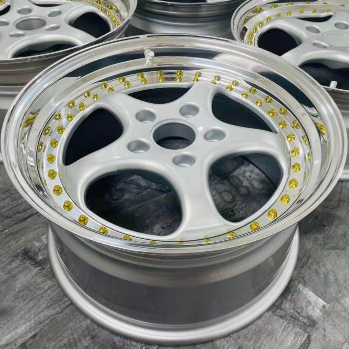 Porsche Retro Classic Design 3-piece Wheel Polished Rim Silver Disc Gold Bolt 18 Inch