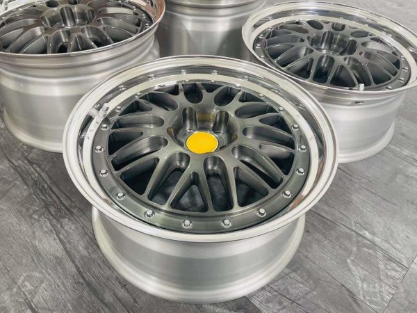 Suitable For Ferrari Classic Circular Arch Design 3-piece Wheels Center Gunmetal