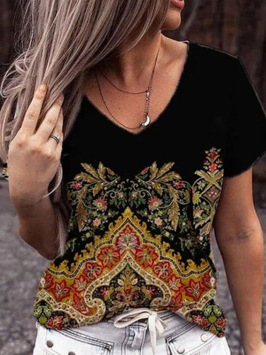 Vintage Ethnic Floral Print T-Shirt