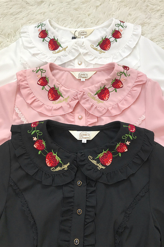 A Small Strawberry~Embroidered Short 