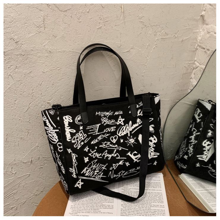 Wholesale Casual Dress Cheap New Design Fashion Casual 2020 Wholesale Canvas Handbags All Match Graffiti Print Tote Bag For Women Online