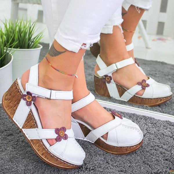 fashionable supportive sandals