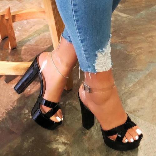 Open Toe Chunky Heel Line-Style Buckle Mid-Cut Upper Casual Sandals