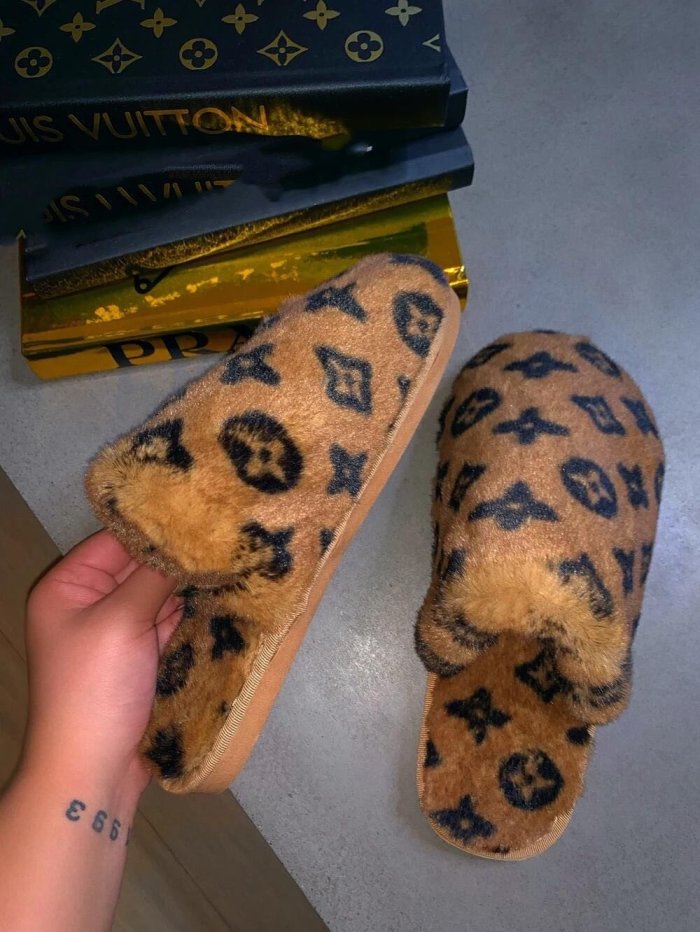 Home Fur Slippers
