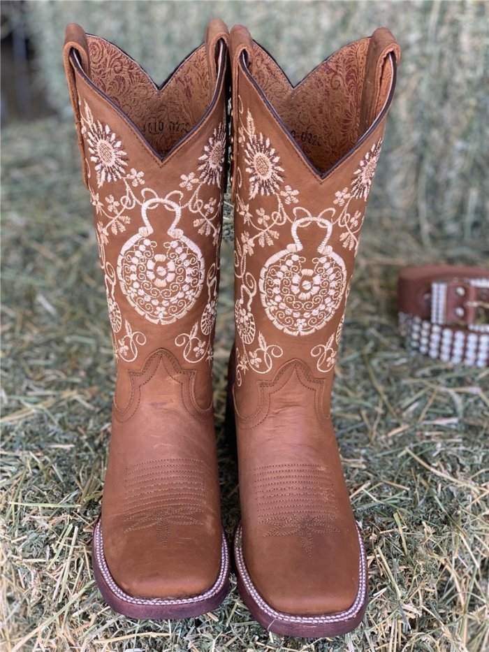 Women's Embroidered Western Boots