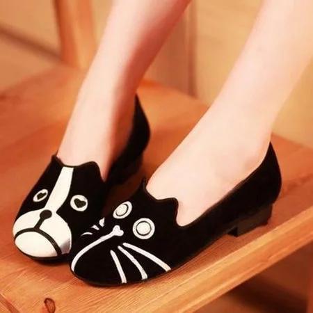 *Women Cat and Dog Pattern Casual Slip On Cute Loafers