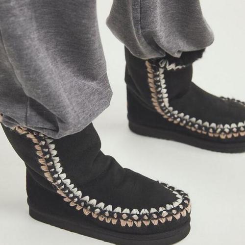 NEW! Women's Flat Round Toe Winter Boots With Pearl Polka Dot shoes