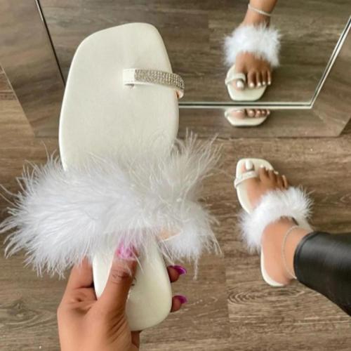 Women Fashion Web Celebrity Style Pu Fluffy Fur Rhinestone Toe Loop Sandals