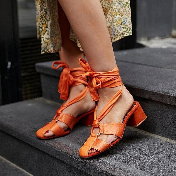 Women's Vintage Hollow-out Straps Chunky Heels