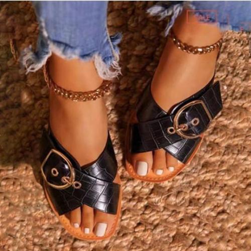 Women's Fashionable Decorative Buttons Flat Beach Slippers