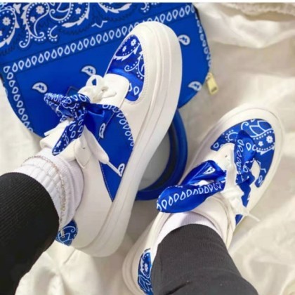 Women's Printed Lace-up Sneakers