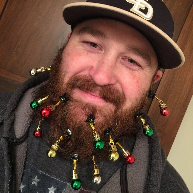 💡🎄Glowing Christmas Beard Ornaments-🎁The Funniest Gag Gift