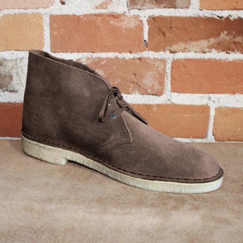 Wallabee Lace-Up Desert Boot W/Signature Crepe Sole In Taupe Suede