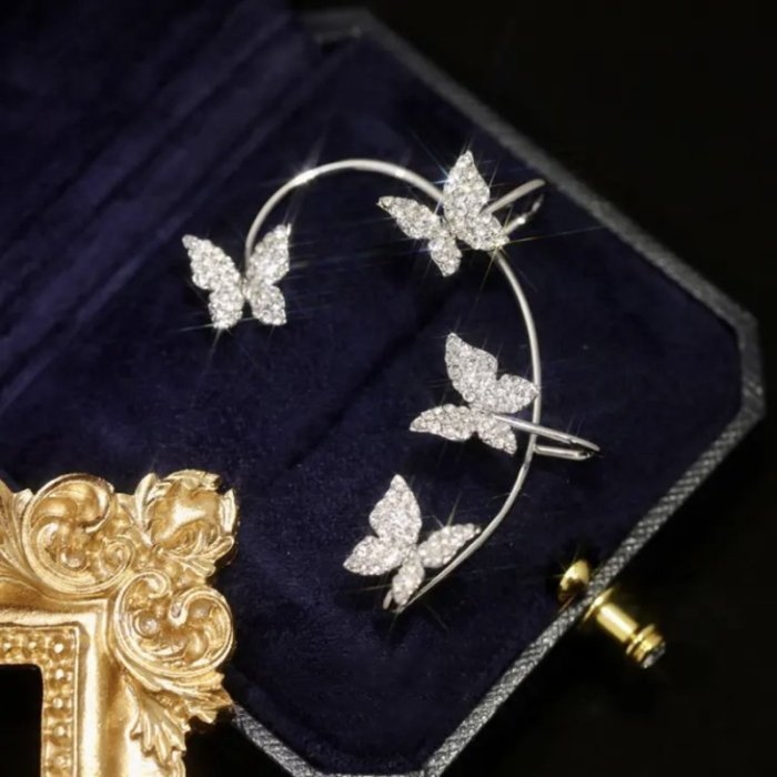 (🎅Early Christmas Sale ）Zircon Butterfly Earrings
