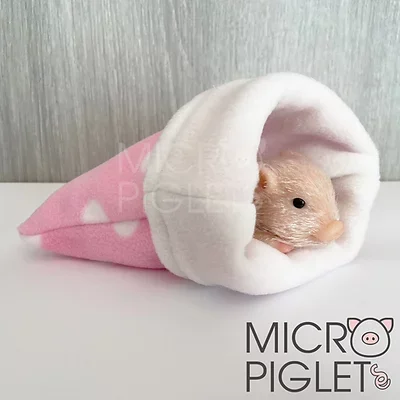 Micro Piglet Fleece Spotty Bed