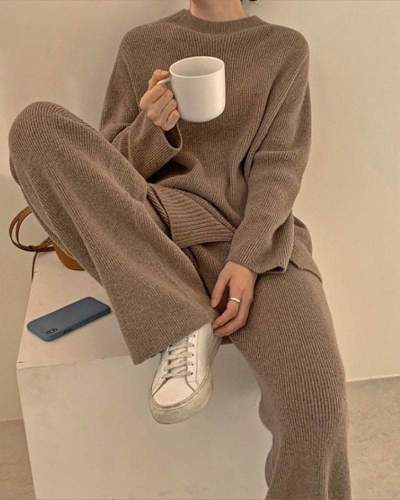 Simple two-piece knitted sweater & straight-leg pants