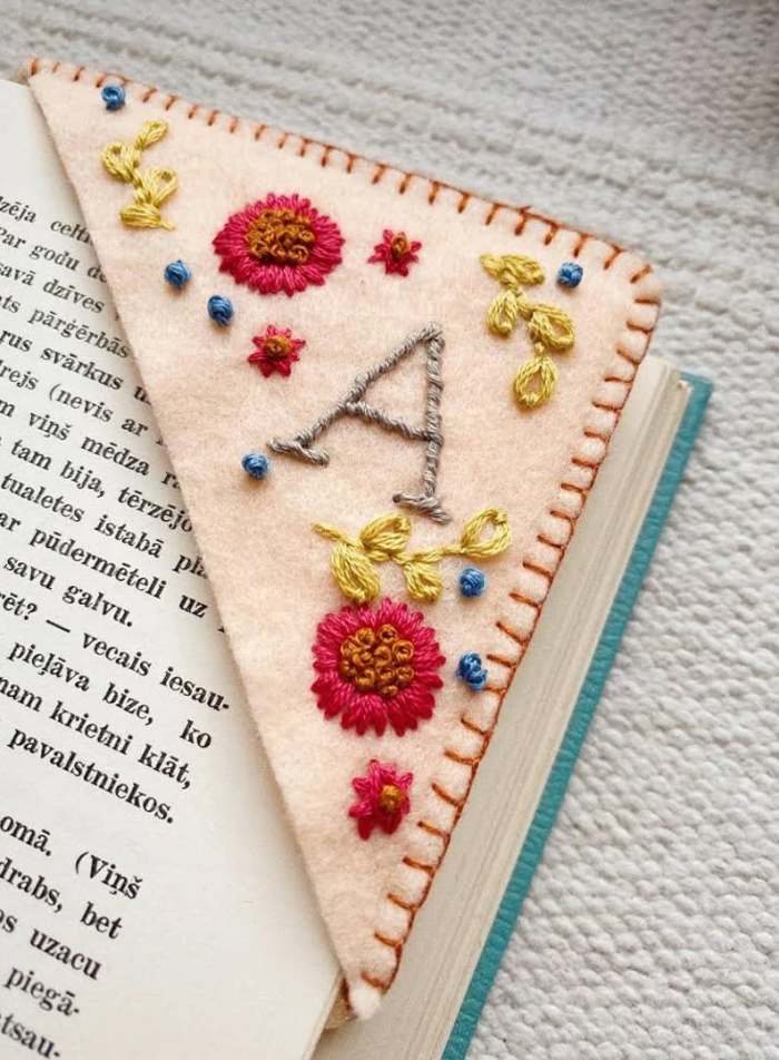 Personalized hand embroidered corner bookmark