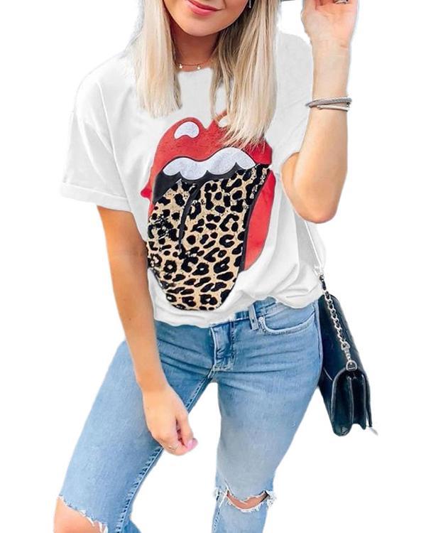 Women Lip Printed Leopard T-shirt