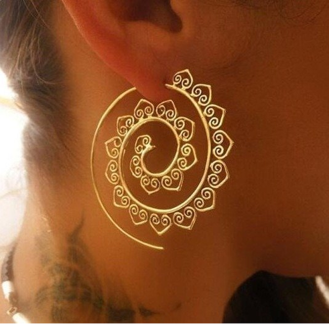 Women Fashion Spiral Earrings Heart-shaped Retro Earrings