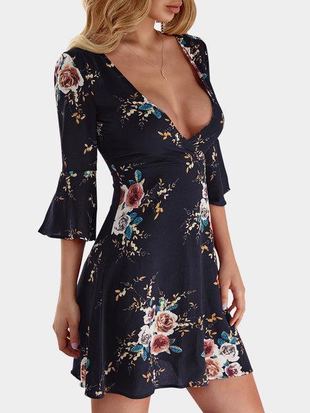 Random Floral Print Crossed Collar Bell Sleeves Dresses with Zip Design
