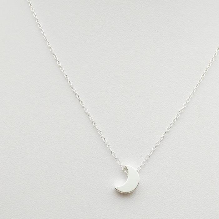 Jewelry-Simple Thick Moon Pendant Necklace