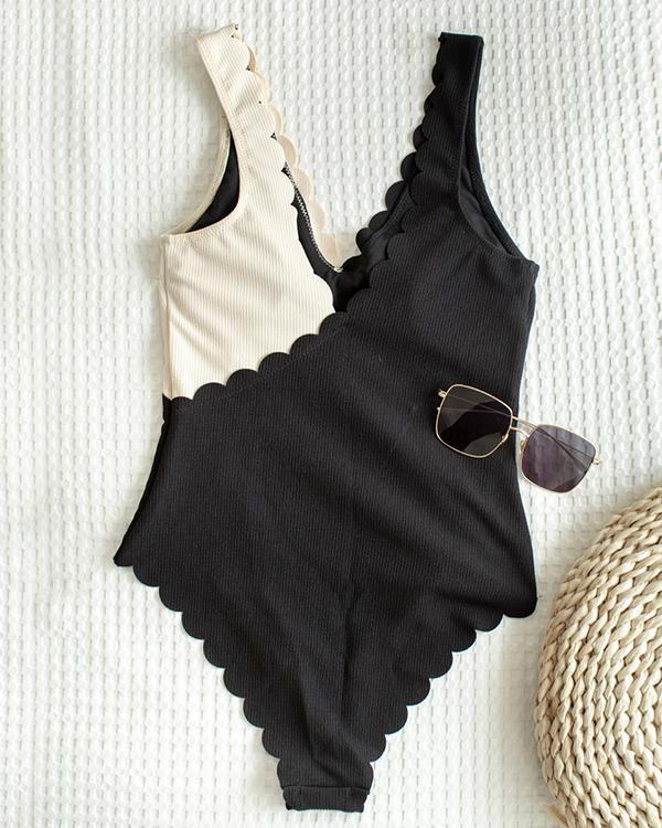 Sexy Color Matching Pleated One Piece Women's Swimsuit