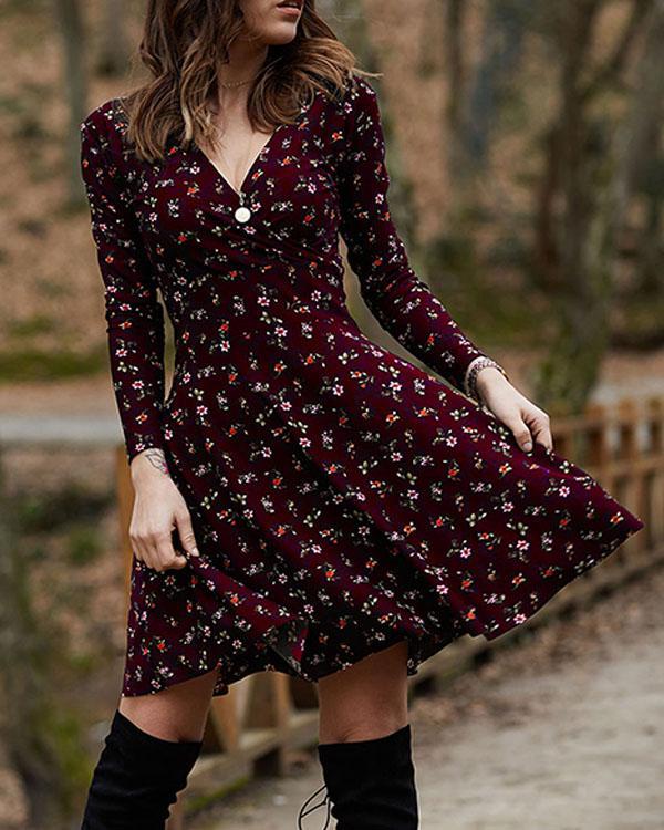 Long Sleeve Vintage Print A-line V Neck Dresses