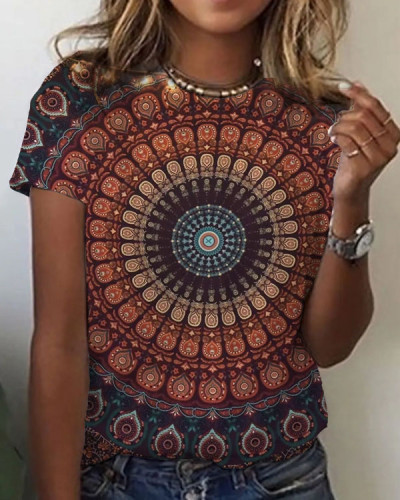 Women's Mandala Floral Pattern Crew Neck T-shirt