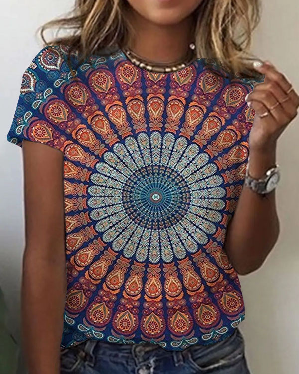 Women's Mandala Floral Pattern Crew Neck T-shirt