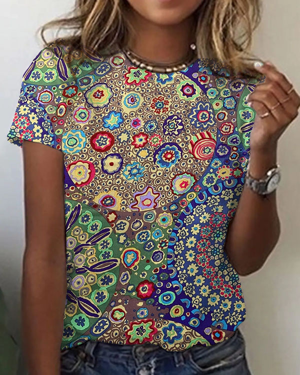 Women's Mandala Floral Pattern Crew Neck T-shirt