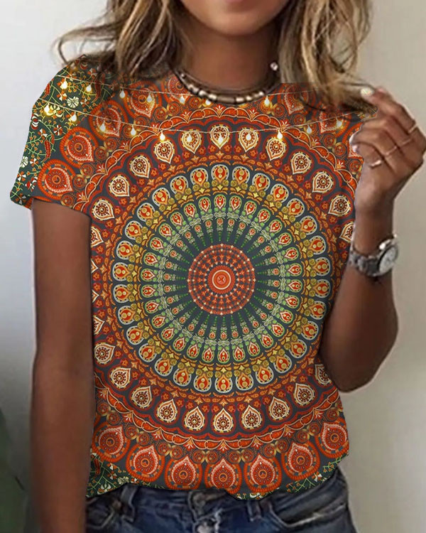 Women's Mandala Floral Pattern Crew Neck T-shirt