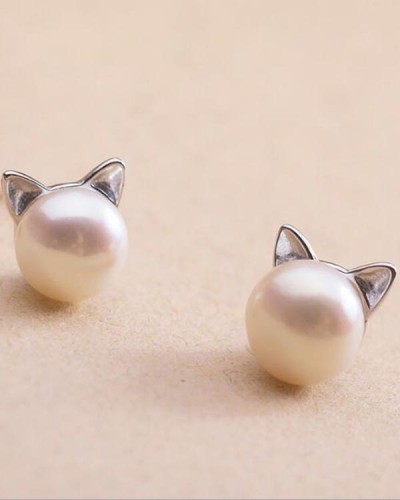 Simple Kitten Pearl Stud Earrings