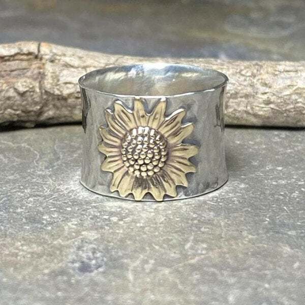 Last Day 75% OFFGolden Sunflower Wide Band Ring
