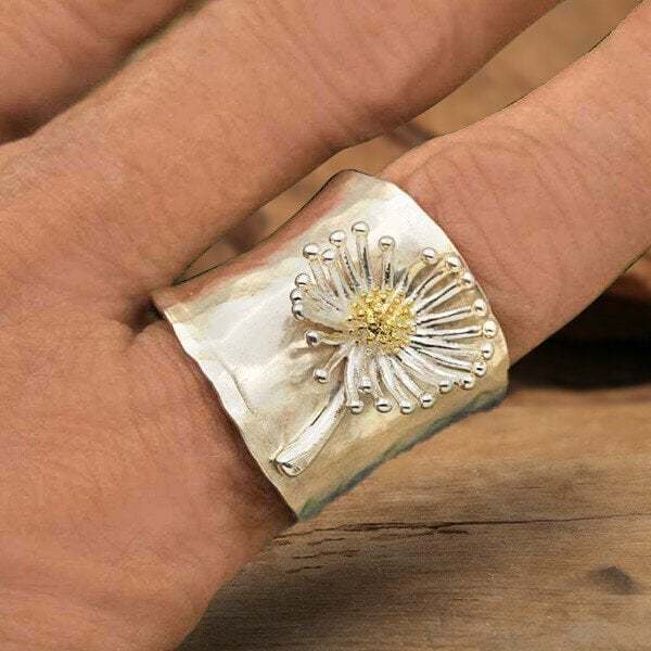 Last Day 75% OFFBlooming Daisy Wide Band Ring