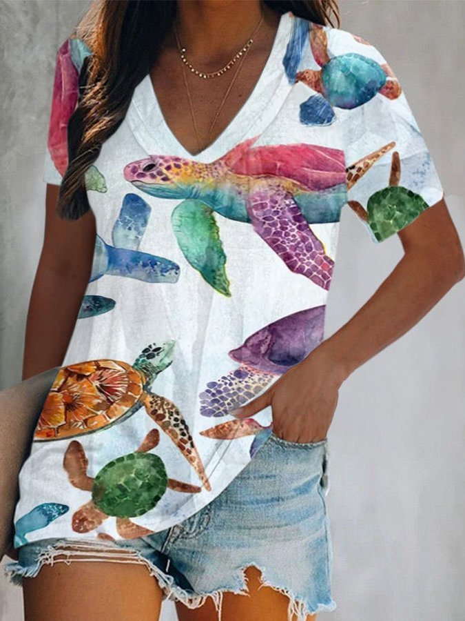 V-Neck Sea Turtle Print T-Shirt