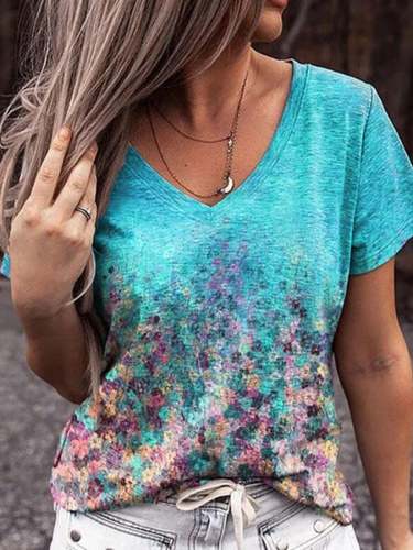 Women's Vintage Floral Print V-Neck T-Shirt