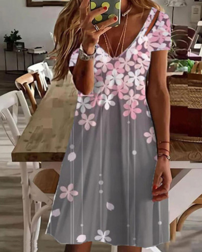 V-neck Casual Loose Floral Holiday Short-sleeved Dress