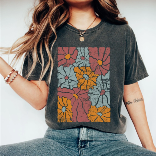 Vintage Distressed Wildflowers Floral Nature Lover T-shirt