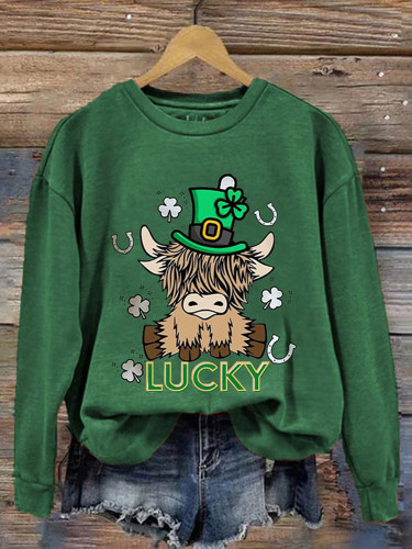 Women's St. Patricks Day Lucky Highland Cow Casual Sweatshirt