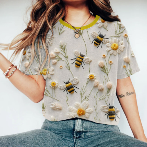 Vintage Cute Farm Floral And Bee Round Neck Casual T Shirt