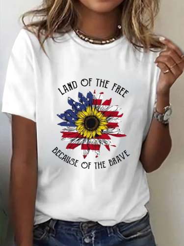 Women's Land Of The Free Because Of The Brave Print Casual T-Shirt