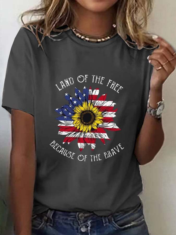 Women's Land Of The Free Because Of The Brave Print Casual T-Shirt