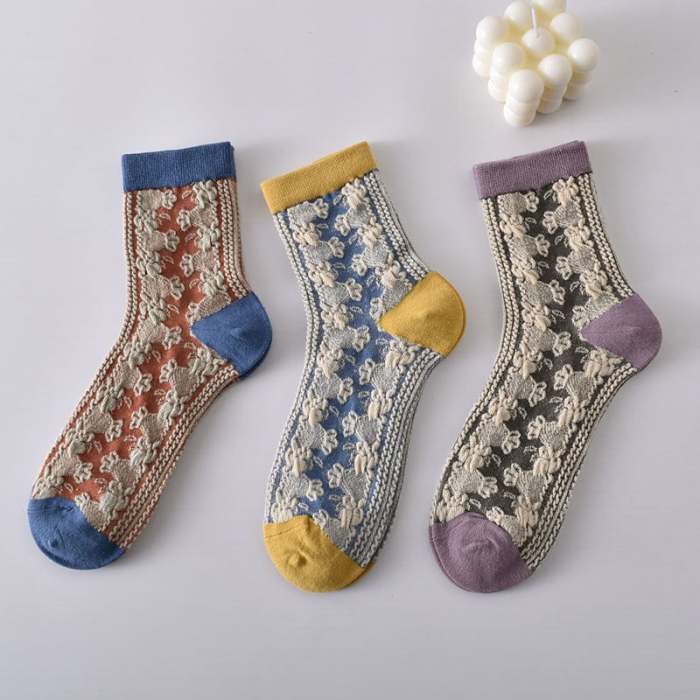 New Year Sale 50%OFF 5 Pairs Women's Vintage Embossed Cotton Socks