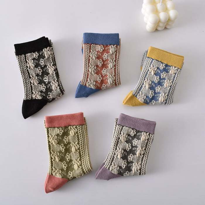 New Year Sale 50%OFF 5 Pairs Women's Vintage Embossed Cotton Socks