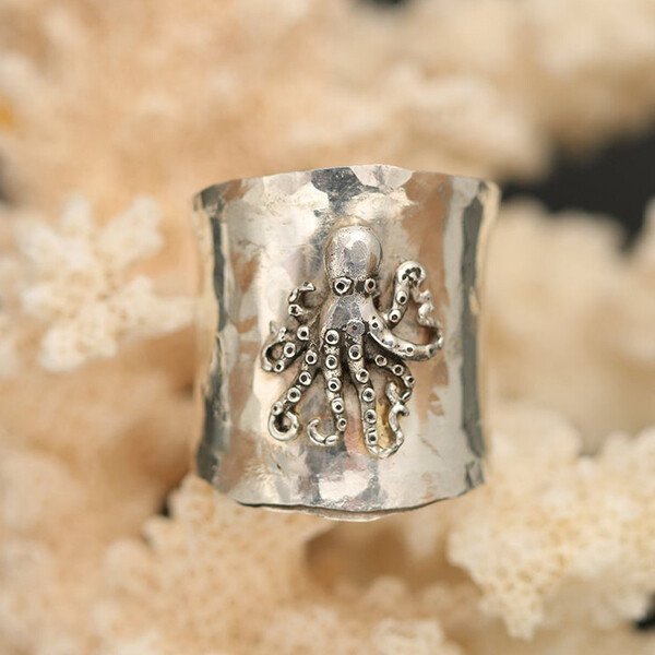 Vintage Octopus Wide Band Silver Ring