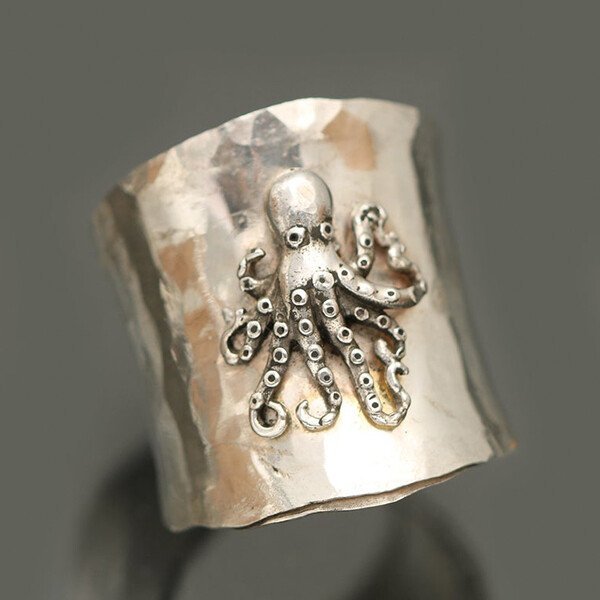 Vintage Octopus Wide Band Silver Ring