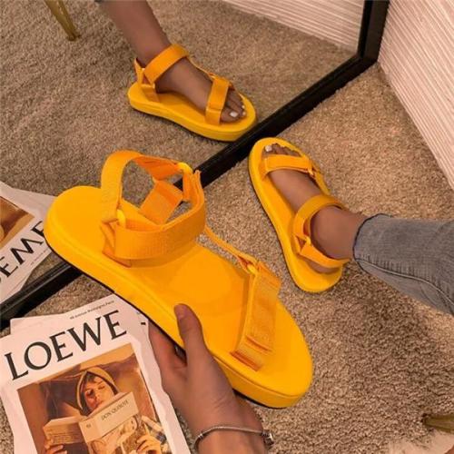Women Fashion Asymmetric Design Flat Beach Sandals
