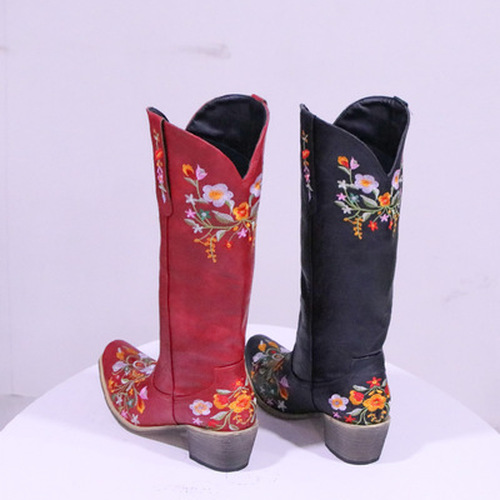 Pointed Toe Embroidered Fashionable Boots